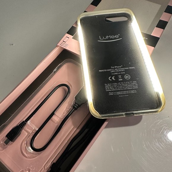 LuMee Duo Lighted Iphone Case - Picture 4 of 5